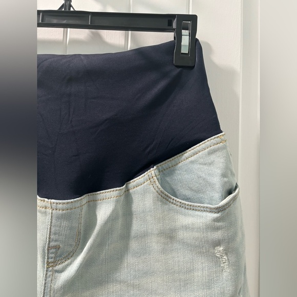 NWT - Isable by Ingrid + Isabel - Maternity Shorts - Size 4 - Picture 3 of 7